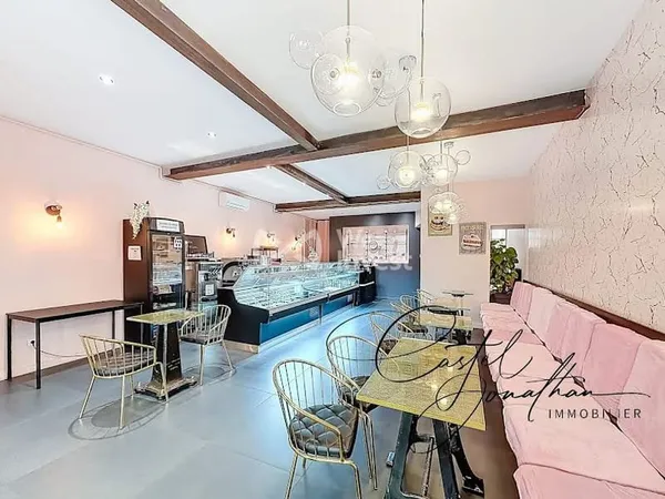 Local commercial 134 m²