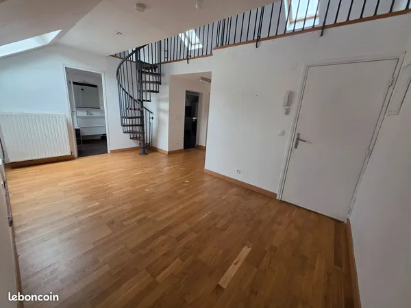 Loue agréable appartement lumineux de type F4 Mezzanine