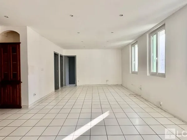 PRADES - T4 spacieux 108 m²