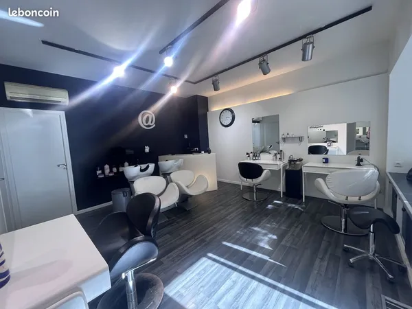 Fonds de commerce, salon de coiffure 45 m² Saint-Étienne