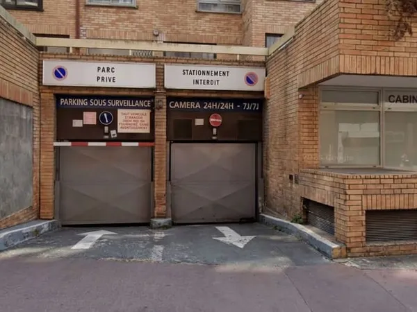 Parking 8 m²
