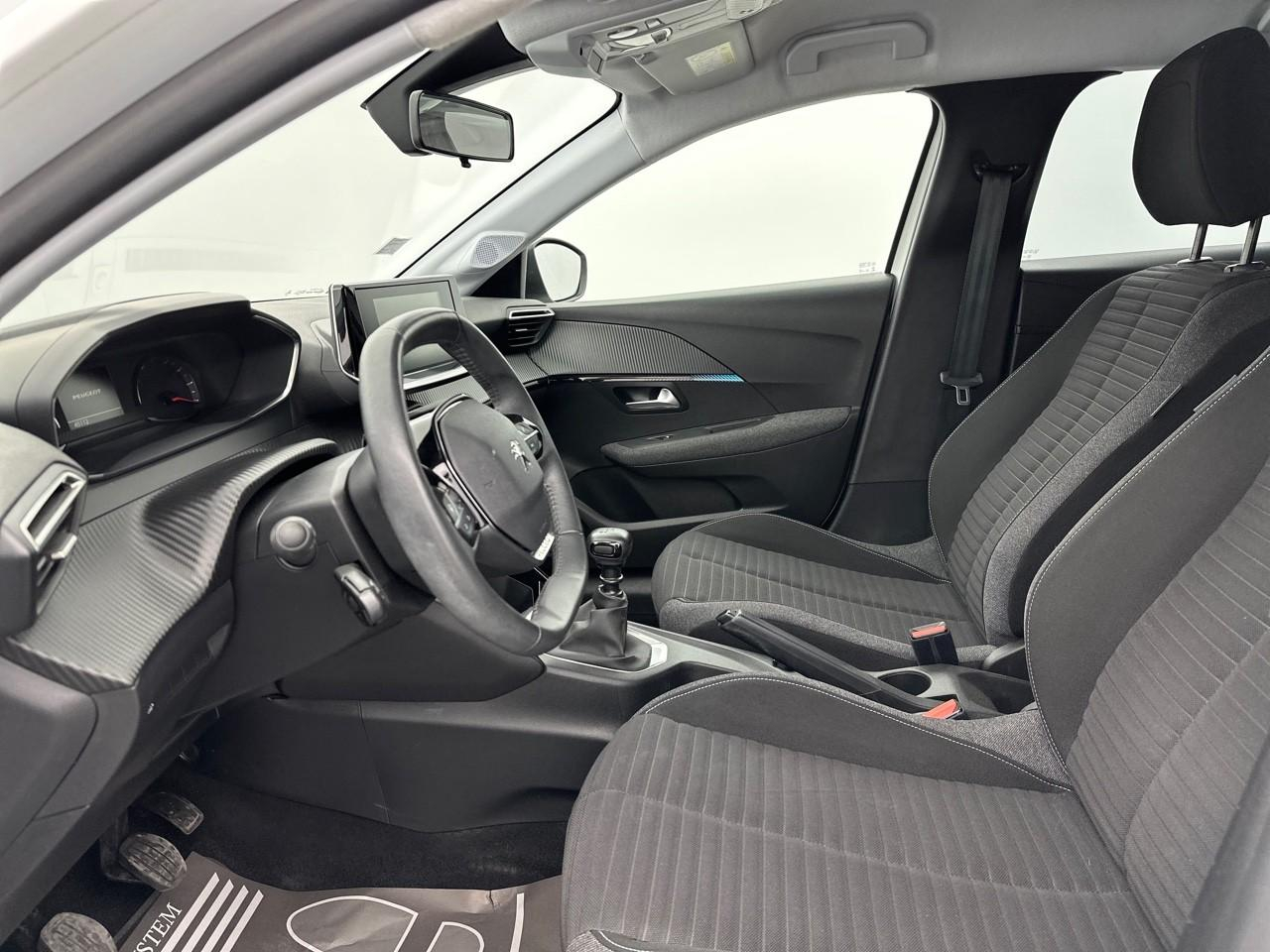 Peugeot 208 puretech 100 s&s bvm6 style — photo 9
