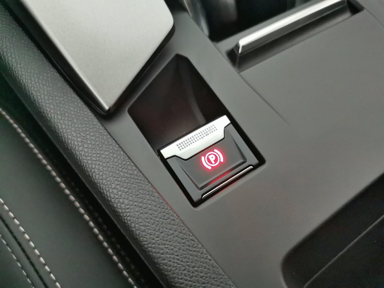 Peugeot 308 sw hybrid 145 e-dcs6 allure — photo 30