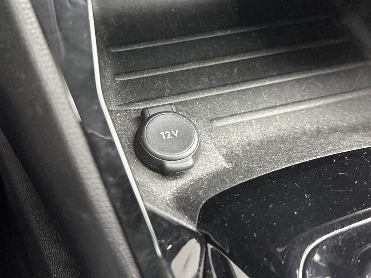 Peugeot 2008 puretech 130 s&s eat8 allure pack — photo 29