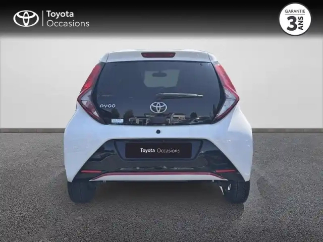 Toyota Aygo 1.0 vvt-i 72ch x-play 5p pack style car play — photo 4