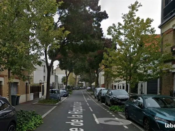 Boutique 149 m² SURESNES