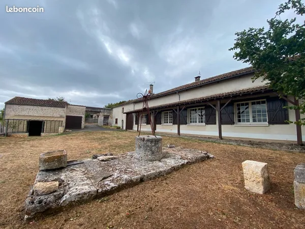 Maison avec dépendances - corps de ferme à 10 mn d'Angoulême