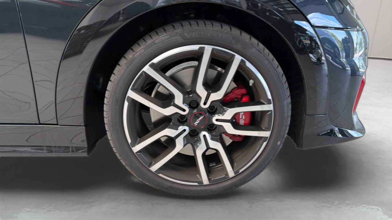 Mini Cooper Cabriolet JCW 231 ch DKG7 — photo 21