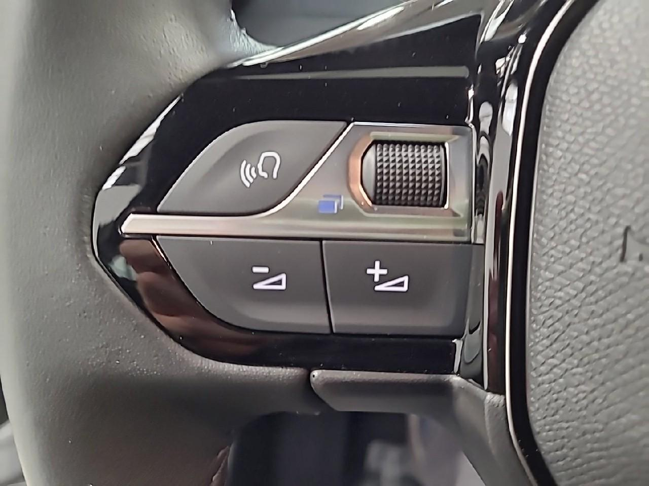 Peugeot 2008 100 s&s bvm6 style — photo 19
