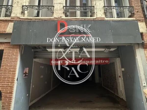 Local commercial 180 m²
