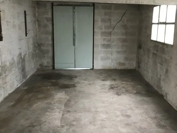 Stationnement Location Saintes  25m² 120€