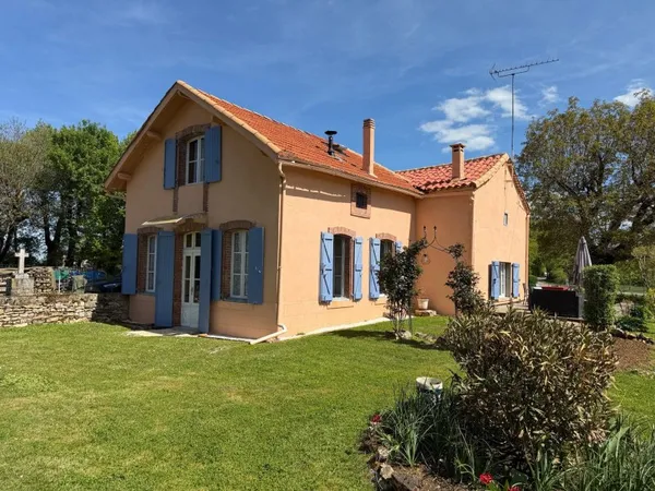Maison avec grand jardin sur les hauteurs de Caylus
