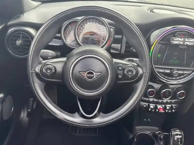 Mini Mini cabriolet cooper 136 ch bva7 — photo 6