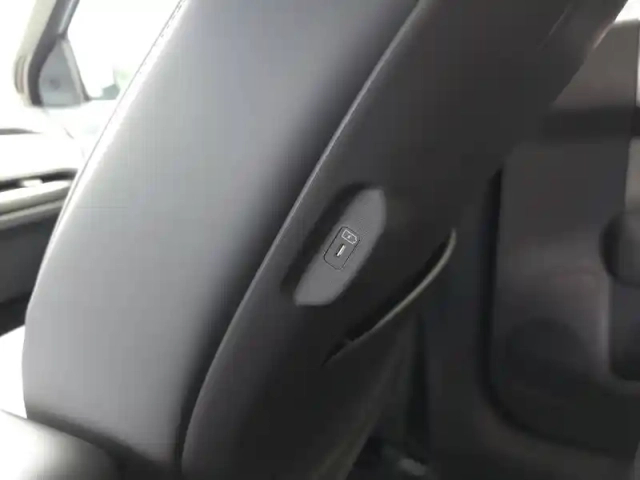 Kia Ev3 58.3 kwh 204 ch — photo 20