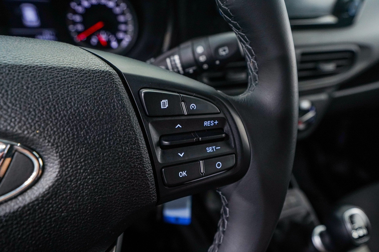 Hyundai i10 — photo 19