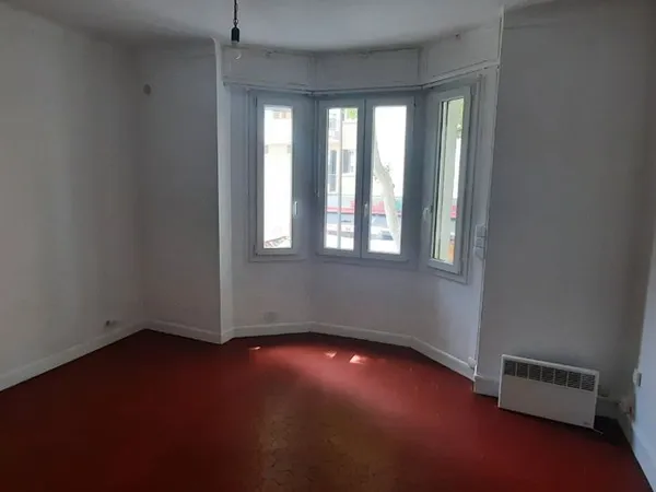 2p 38 m2 et local commercial 42m2 possibilité 4p duplex