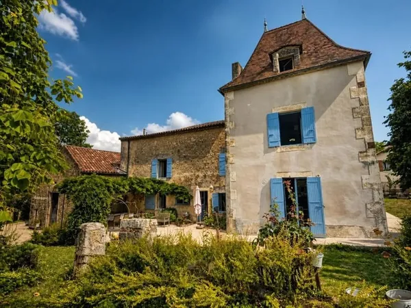 Maison de 10 pièces de 350 m² à Champcevinel