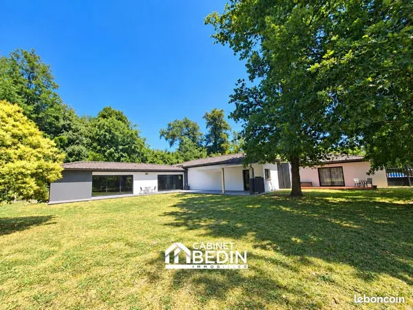 Maison 5 pièces 245 m²