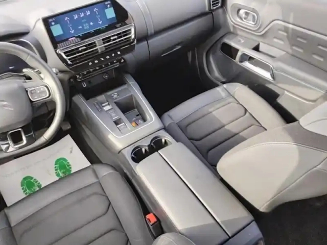 Citroën C5 Aircross hybride rechargeable 225 e-eat8 plus — photo 22