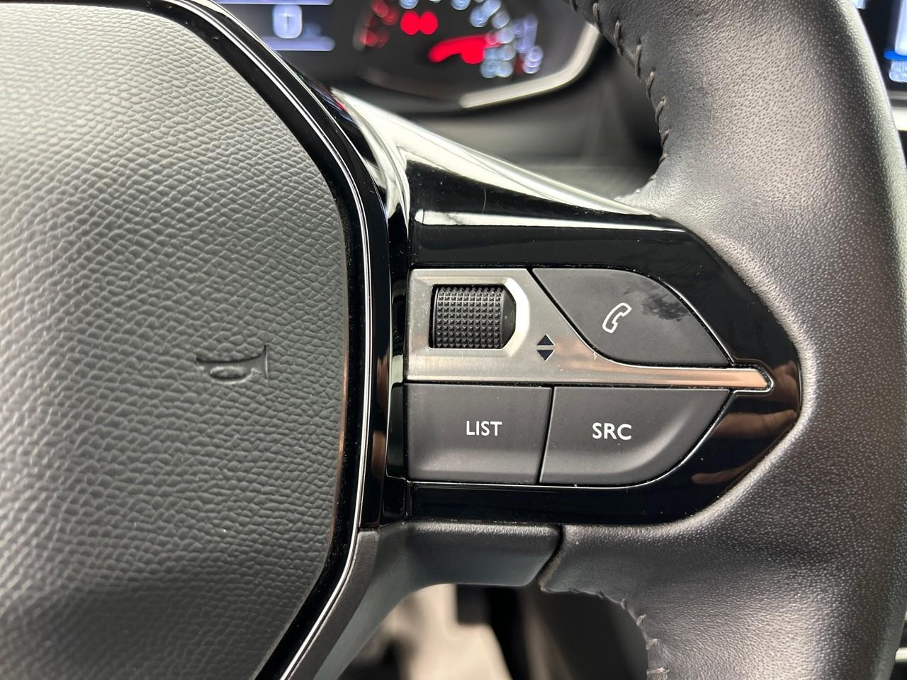 Peugeot 2008 puretech 100 s&s bvm6 allure — photo 23