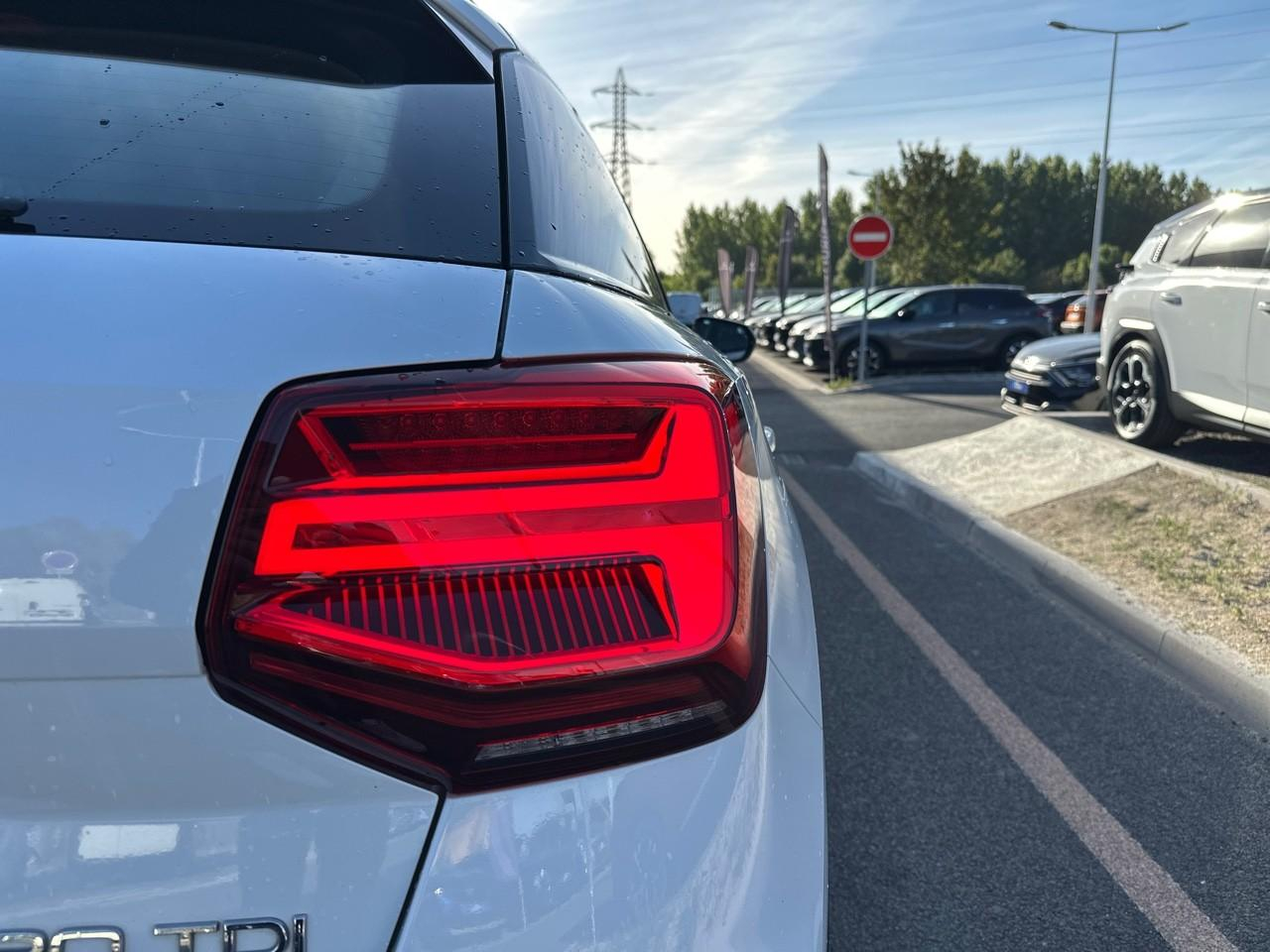 Audi Q2 30 tdi 116ch design luxe s tronic 7 euro6dt — photo 13