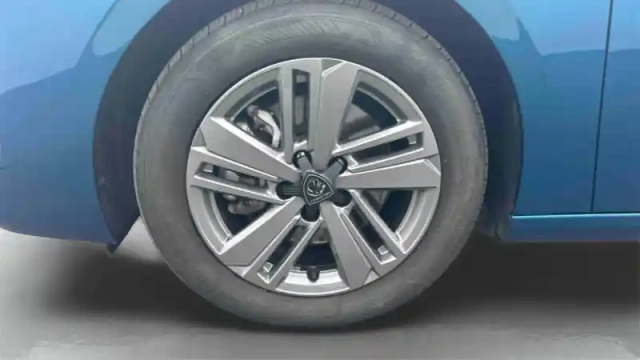Peugeot 308 hybrid 145 e-dcs6 — photo 10