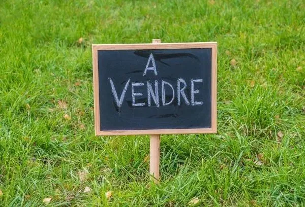 Terrain constructible 537 m²