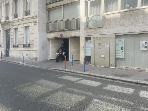 Vends parking - 15m²