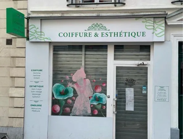Local commercial 31 m² - Paris 20e - Belle vitrine - Plusieurs activités possibles