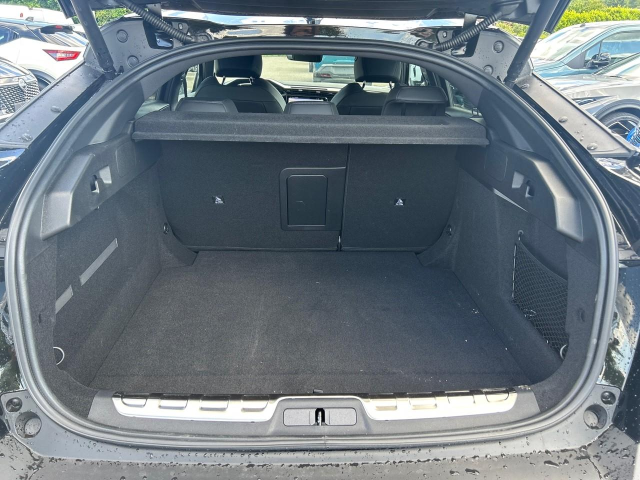 Peugeot 408 hybrid 145ch gt e-dcs6 — photo 6