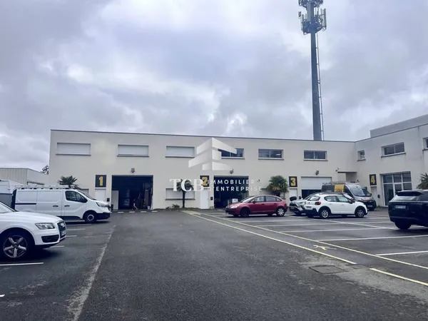 Local d'activité 549 m²