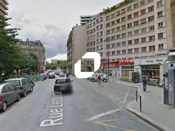 A louer Local commercial 117m² Paris