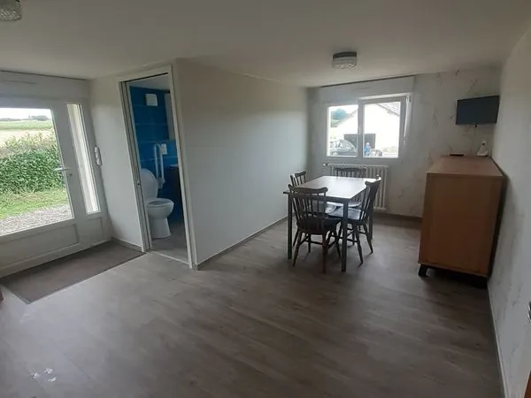 Location rez de jardin avec dépendance extérieure