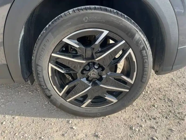Peugeot 3008 hybrid 136 e-dcs6 — photo 11