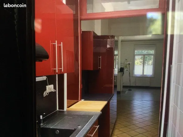 Loue appartement T2 à Valenciennes, quartier prisé