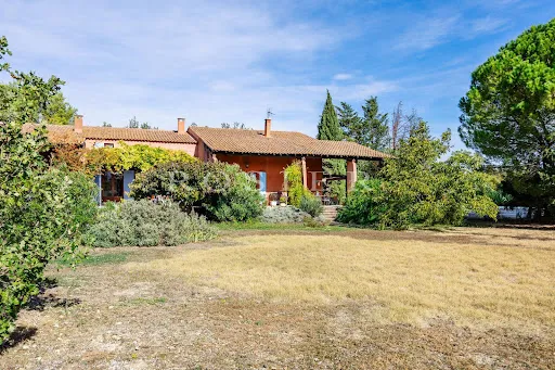 Maison 375 m²