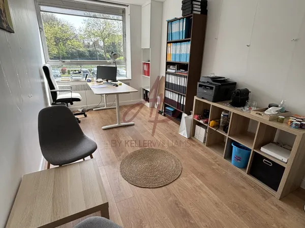 Local professionnel 16 m²