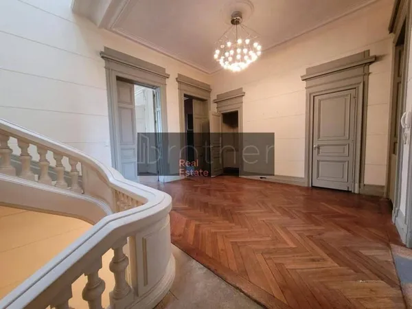 Bureaux 700 m²