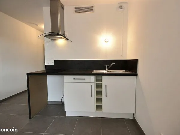 Studio 1 pièce 21 m²