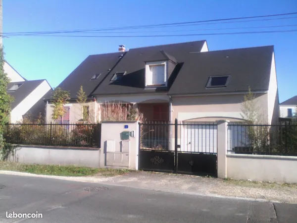Maison F7 à Orléans