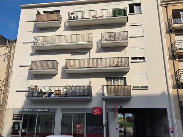 Appartement 3 pièces secteur St Donatien / Rond Point de Paris (65 m²)