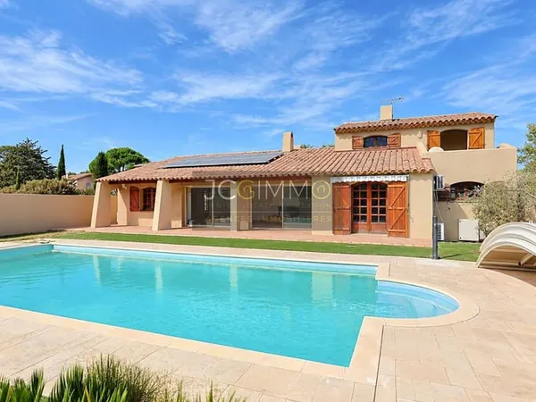 Villa 5 pièces 210 m²