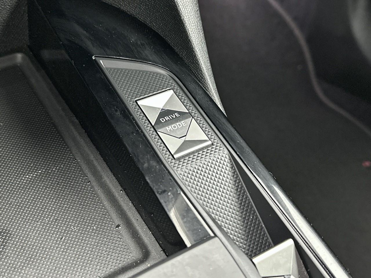 Ds Ds 3 crossback puretech 155 eat8 performance line+ — photo 35