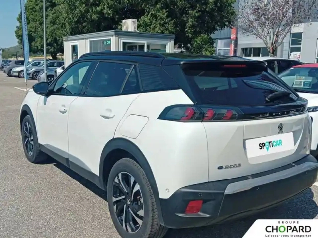 Peugeot 2008 electrique 136 ch — photo 32