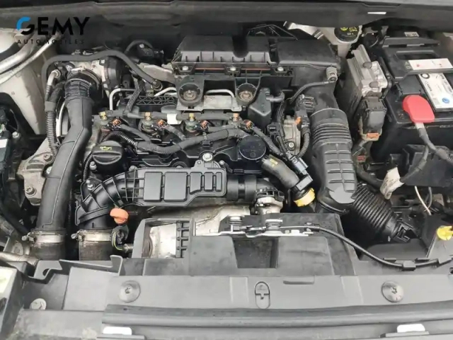 Peugeot Partner fourgon standard 650 kg bluehdi 100 s&amp;s bvm6 — photo 12