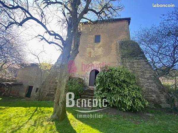 Maison 7 pièces 240 m²