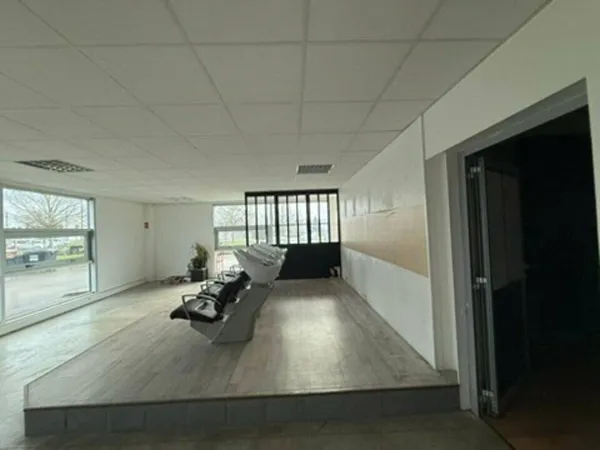 Bureau 92 m²