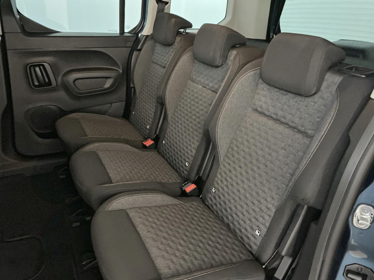 Peugeot Rifter m diesel 130 ch automatique 5pl gt — photo 10