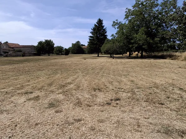 Terrain en individuel 902 m²