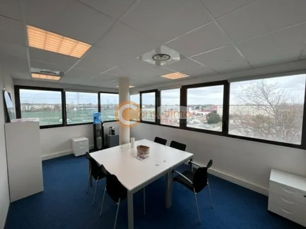 Local professionnel 78 m²